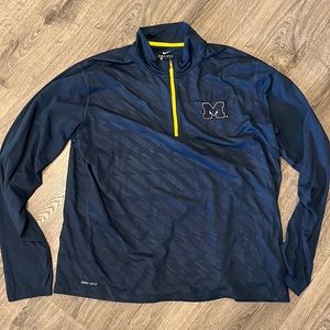 NIKE University of Michigan pullover - XXL